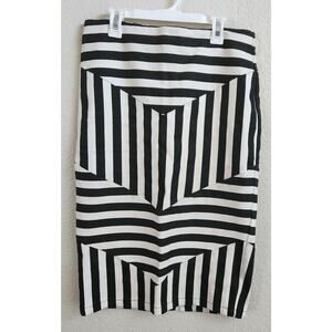 Venus Black White Stripe Pencil Skirt 10 Lightweight Flat Front Back Zip Closure